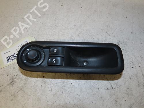 Used Left front window switch RENAULT CLIO III (BR0/1, CR0/1) 1.2 16V (BR02, BR0J, BR11, CR02, CR0J, CR11) (75 hp) 29153646