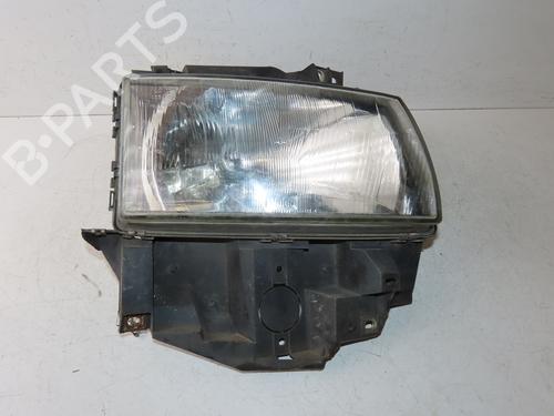 Used Right headlight Right headlight VW TRANSPORTER T4 Bus (70B, 70C, 7DB, 7DK, 70J, 70K, 7DC, 7DJ) 2.5 TDI (88 hp) 33135154 33135154