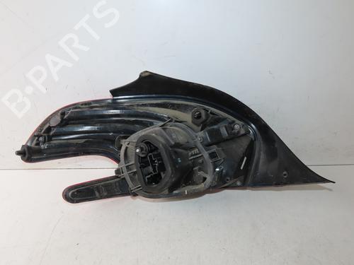 Højre baglygte PEUGEOT 208 I (CA_, CC_) 1.6 HDi / BlueHDi 75 (75 hp) 31692276