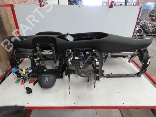 Used Dashboard Dashboard 37054653 37054653