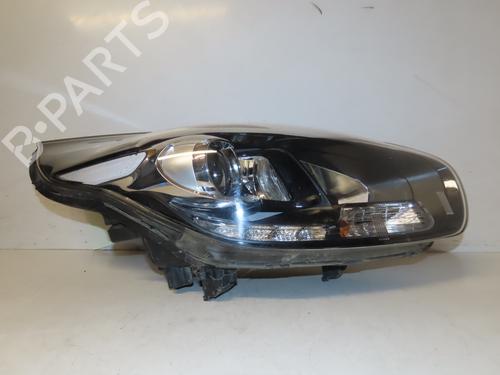 Right headlight KIA CARENS IV 1.7 CRDi | BP26303851C29