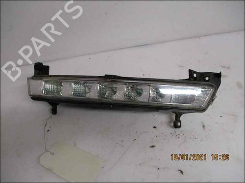 Farol diurno direito Farol diurno direito 37040477 37040477