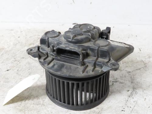Used Heater blower motor RENAULT TRAFIC II Van (FL) 1.9 dCi 80 (FL0B) (82 hp) 16487179