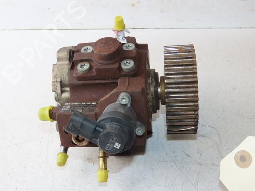 Used Injection pump Injection pump RENAULT SCÉNIC III (JZ0/1_) 1.9 dCi (JZ0J, JZ1J, JZ1K, JZ1S) (131 hp) 33997514 33997514