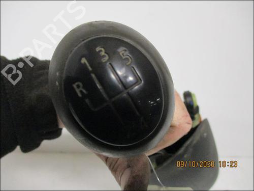 Used Gear lever RENAULT MASTER II Platform/Chassis (ED/HD/UD) 2.5 dCi 100 (ED4V, ED8V, ED0U, ED0V, ED8U, HD0U, HD0V,... (99 hp) 23169788