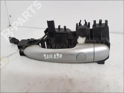 Used Front right exterior door handle RENAULT MEGANE II Estate (KM0/1_) 1.6 16V (112 hp) 10947239