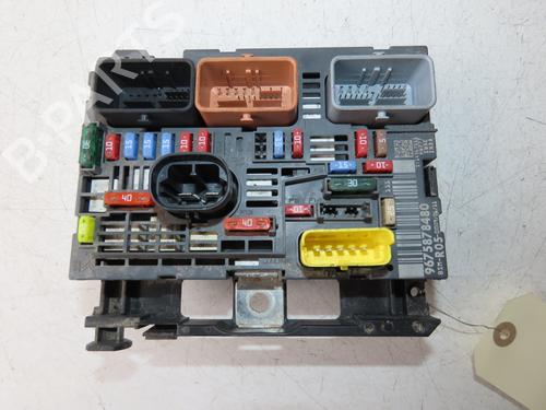 Used Fuse box Fuse box PEUGEOT 308 I (4A_, 4C_) 1.6 HDi (92 hp) 33744263 33744263