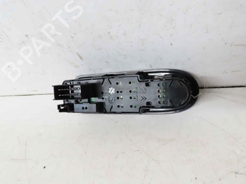 Left front window switch CITROËN C3 II (SC_) 1.0 VTi 68 | BP37046300I27 - Image 2