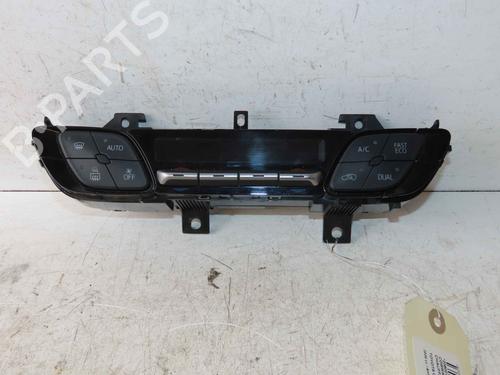 climate-control-toyota-c-hr-_x1_-2016-37058025 main image