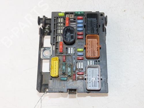 Used Fuse box Fuse box PEUGEOT PARTNER Box Body/MPV 1.6 HDi (75 hp) 33132922 33132922