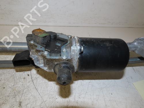 Used Front wiper motor MERCEDES-BENZ B-CLASS Sports Tourer (W245) B 180 CDI (245.207) (109 hp) 20670290