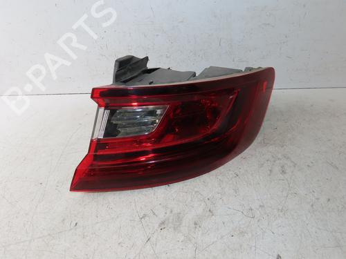right-taillight-renault-megane-iv-hatchback-b9amn_-2015-34640353 main image