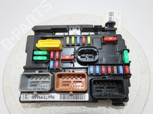 Fuse box CITROËN C3 II (SC_) 1.2 VTi 82 | BP24821647E1
