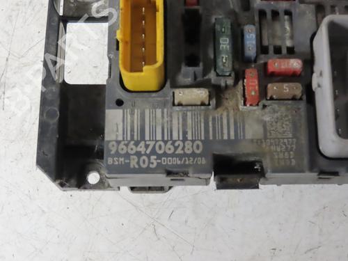 Used Fuse box CITROËN C4 I (LC_) 1.6 HDi (109 hp) 27509473