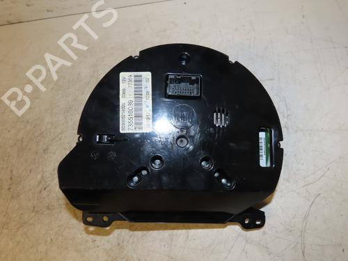 Used Instrument cluster FIAT 500 (312_) 1.2 (312AXA1A) (69 hp) 22381817