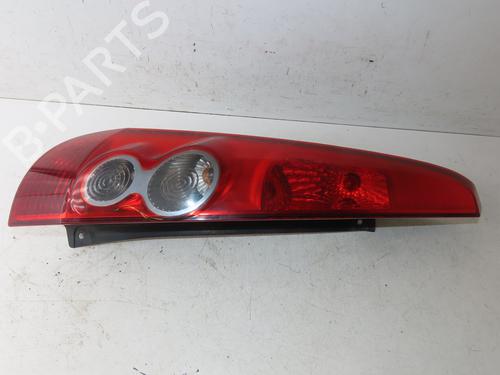 Używane Lampa tylna lewa FORD FIESTA V (JH_, JD_) 1.4 TDCi (68 hp) 29345534