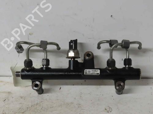 Used Injection rail Injection rail 37045050 37045050