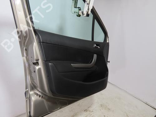 Used Left front door Left front door 36758329 36758329