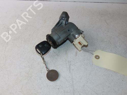 Ratlås/Tændingslås Ratlås/Tændingslås TOYOTA YARIS (_P9_) 1.4 D-4D (NLP90_, NLP90R) (90 hp) 33712004 33712004