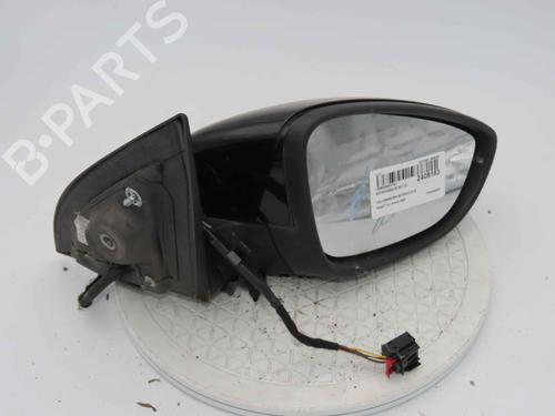 Used Right mirror Right mirror 37049070 37049070