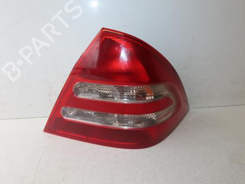 Used Right taillight Right taillight MERCEDES-BENZ C-CLASS (W203) C 220 CDI (203.006) (136 hp) 33135394 33135394
