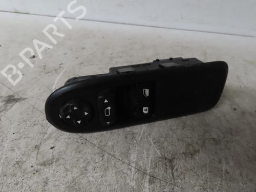 Used Left front window switch CITROËN C3 II (SC_) 1.2 VTi 82 (82 hp) 18859443
