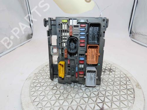 Used Fuse box Fuse box PEUGEOT PARTNER MPV (5_, G_) 1.6 HDi 90 (90 hp) 37061681 37061681