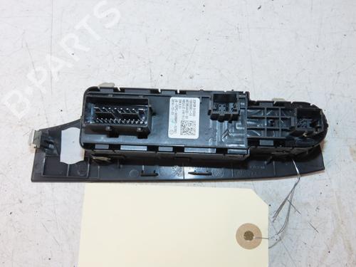 Used Left front window switch Left front window switch CITROËN C4 Picasso II 1.6 HDi / BlueHDi 115 (115 hp) 33893620 33893620