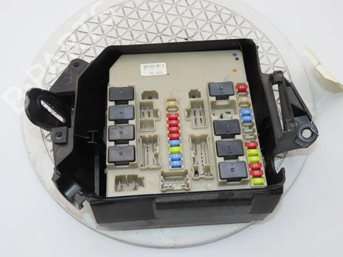 Used Fuse box RENAULT CLIO III (BR0/1, CR0/1) 1.5 dCi (75 hp) 33132918