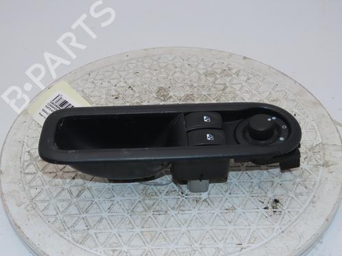 Used Left front window switch RENAULT TWINGO II (CN0_) 1.2 16V (CN0K, CN0V, CN0A) (76 hp) 22692951