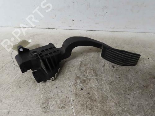 Pedal Pedal FIAT GRANDE PUNTO (199_) 1.3 D Multijet (75 hp) 37048107 37048107