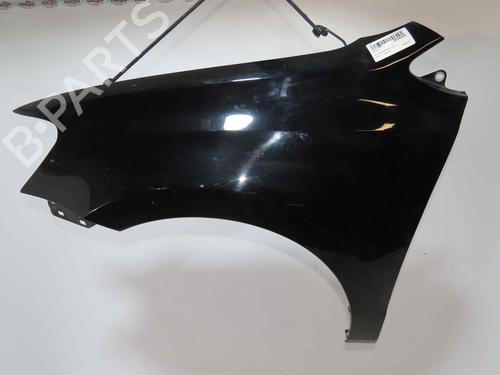 Used Left front fenders Left front fenders 37061036 37061036