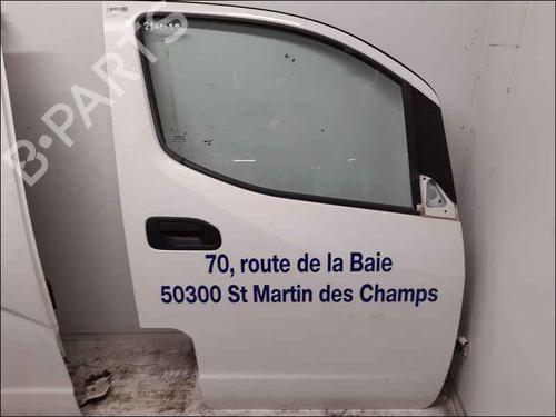 right-front-door-nissan-nv200-van-2010-37041837 main image