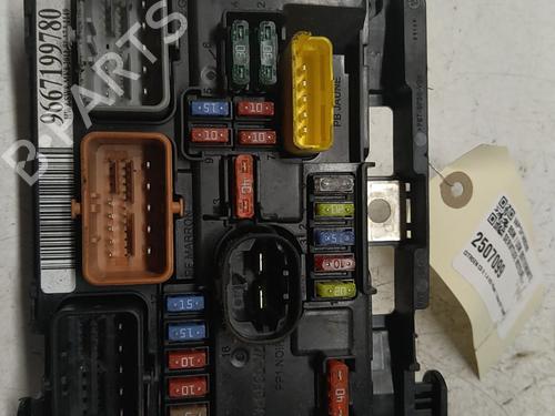 Used Fuse box Fuse box CITROËN C3 II (SC_) 1.4 HDi 70 (SC8HZC, SC8HR0, SC8HP4) (68 hp) 40026583 40026583