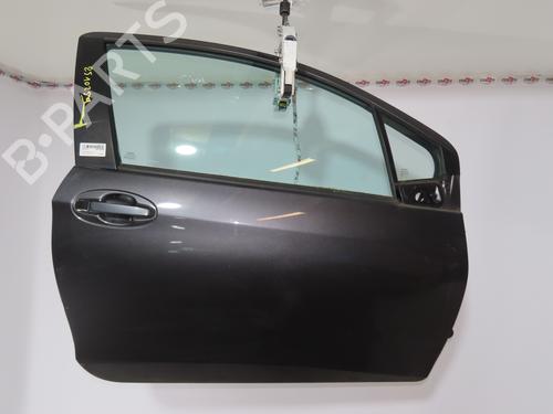 Used Right front door TOYOTA YARIS (_P13_) 1.0 (KSP130_, KSP130) (69 hp) 30797792