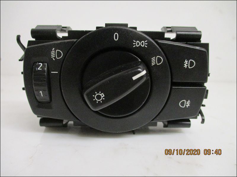 Headlight switch BMW 1 (E81) 130 i 10945694 BParts