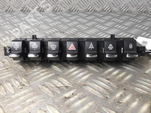 Warnblinkschalter für Warnblinkschalter PEUGEOT 3008 I MPV (0U_) 1.6 HDi (109 hp) 30071789 30071789