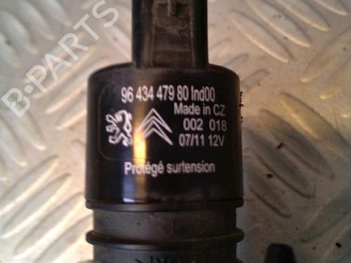 Used Washer pump PEUGEOT 5008 (0U_, 0E_) 2.0 HDi 150 / BlueHDi 150 (150 hp) 30070691