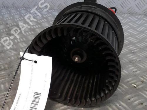 Used Heater blower motor Heater blower motor PEUGEOT 208 I (CA_, CC_) 1.2 THP 110 (110 hp) 30069855 30069855