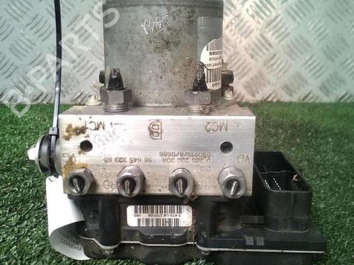 Used ABS pump ABS pump PEUGEOT 3008 I MPV (0U_) 1.6 HDi (109 hp) 30075746 30075746