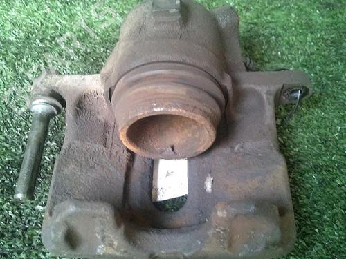 Used Right front brake caliper Right front brake caliper RENAULT SCÉNIC I MPV (JA0/1_, FA0_) 1.6 (JA00, JA16, JA15, JA19, JA1V, JA2B, JA2C, JA0B,... (107 hp) 30066907 30066907