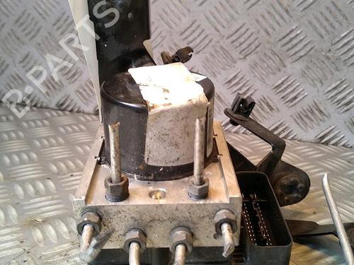 Used ABS pump RENAULT MEGANE III Grandtour (KZ0/1) 1.5 dCi (KZ1M, KZ1W, KZ0R) (106 hp) 30070751