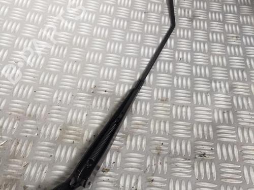 Used Front windshield wiper arm Front windshield wiper arm 30070262 30070262