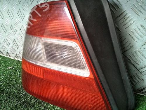 Used Left taillight HONDA CIVIC VI Fastback (MA, MB) 1.5 16V (MB3) (114 hp) 30075818