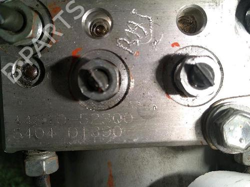 Módulo de ABS TOYOTA YARIS (_P1_) 1.4 D-4D (NLP10_, NLP10R) (75 hp) 30073065