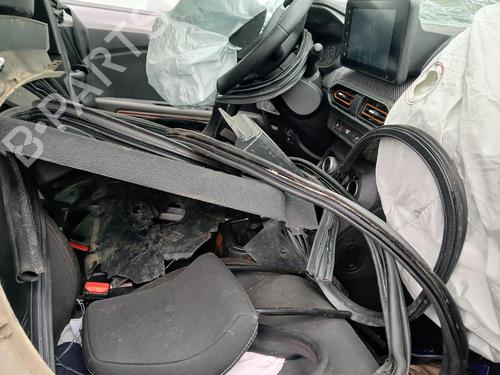 Used Parts DACIA SANDERO III 1.0 TCe 100 ECO-G 4972501