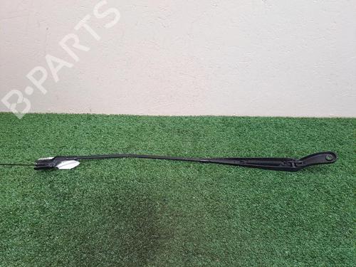 Front windshield wiper arm PEUGEOT 208 I (CA_, CC_) 1.2 VTi 68 / PureTech 68 | BP25451567C143 
