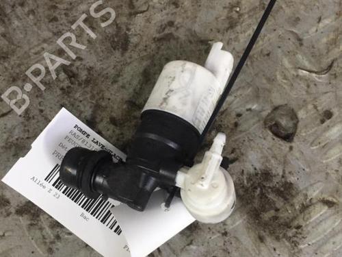 Used Washer pump Washer pump PEUGEOT 308 II (LB_, LP_, LW_, LH_, L3_) 1.6 HDi / BlueHDi 115 (115 hp) 30069993 30069993