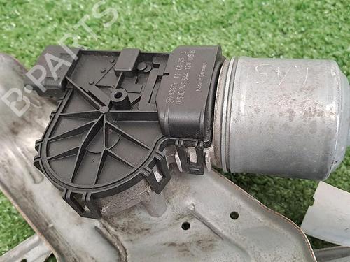 Used Front wiper motor DACIA DUSTER (HS_) 1.5 dCi 4x4 (HSMC, HSMD) (110 hp) 30064194