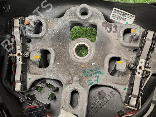 Used Steering wheel Steering wheel RENAULT CAPTUR I (J5_, H5_) 1.5 dCi 90 (J5N4, J5M5, J5MW, J5M6, J5AL, J5AJ) (90 hp) 30063812 30063812